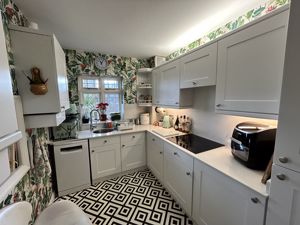 Photo 9- click for photo gallery